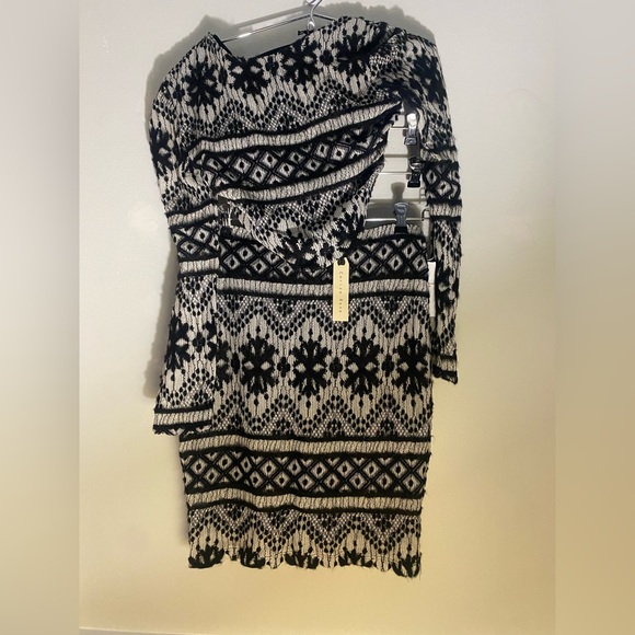 Carisa Rene two piece Sweater and skirt set - Picture 5 of 5